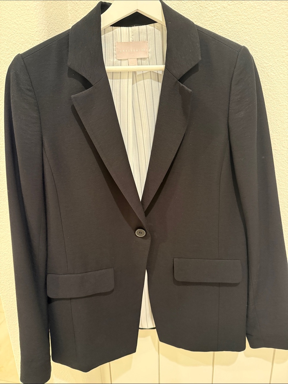Chelsea28 Black Single-Button Women's Blazer